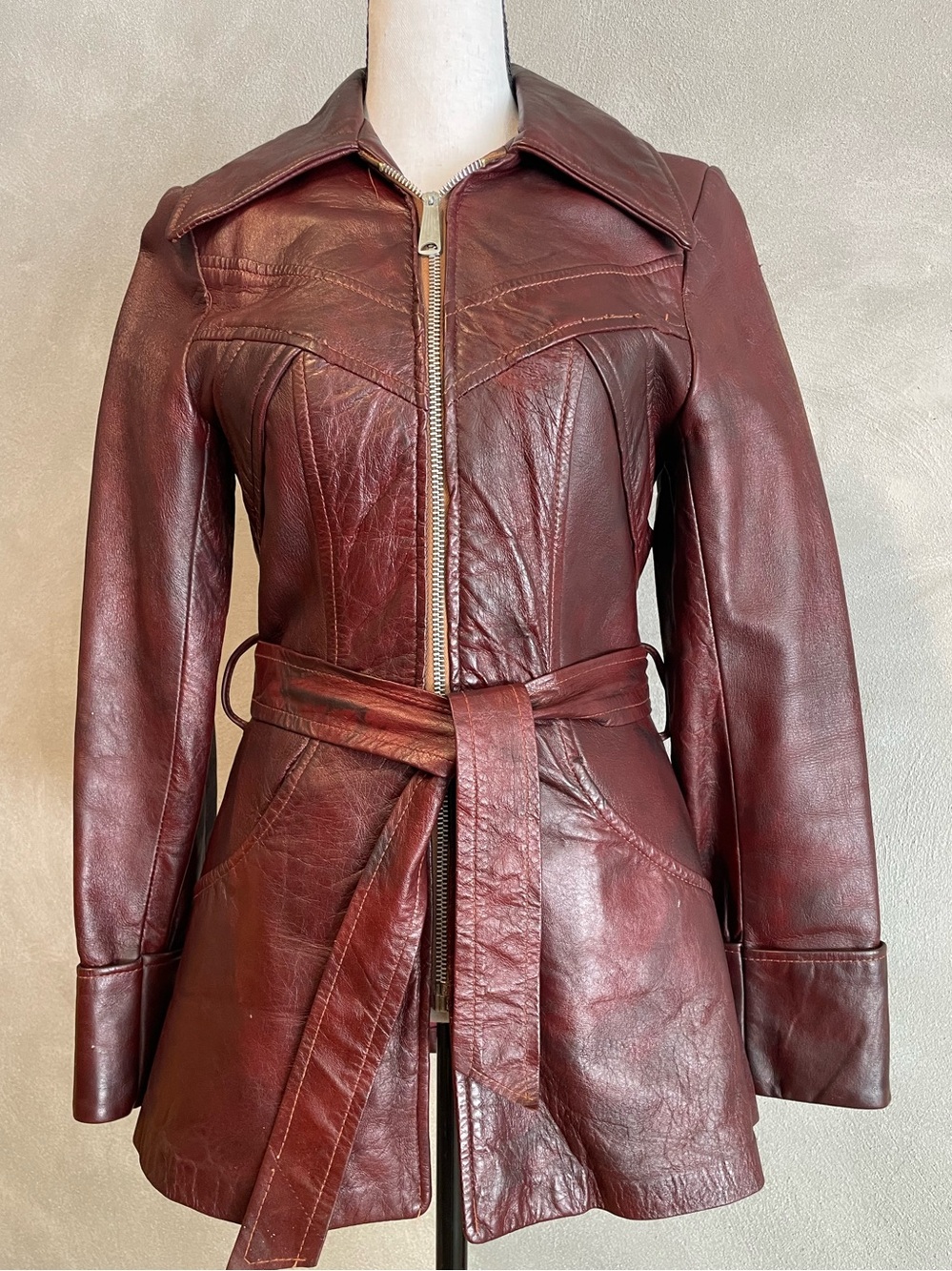 Vintage 70s Oxblood Leather Belted Jacket XS S Wide Collar Retro